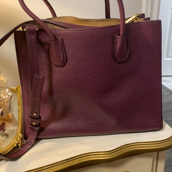 Michael Kors Large Purse - Picture 5 of 8